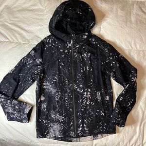 Lululemon jacket size 2 New w/o tags